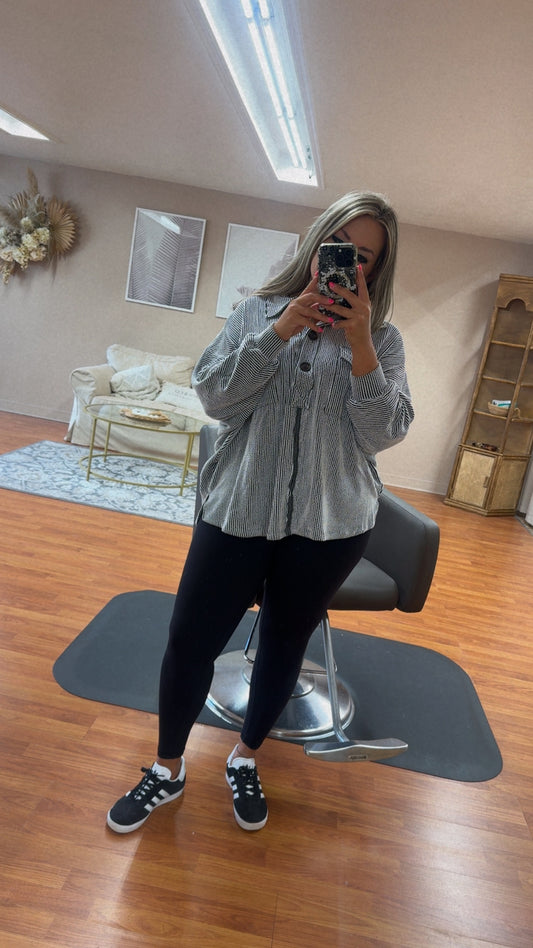 Black Solid Texture Knit Collared Loose Fit Top