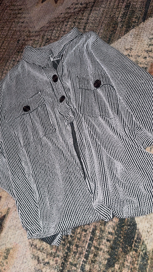 Black Solid Texture Knit Collared Loose Fit Top